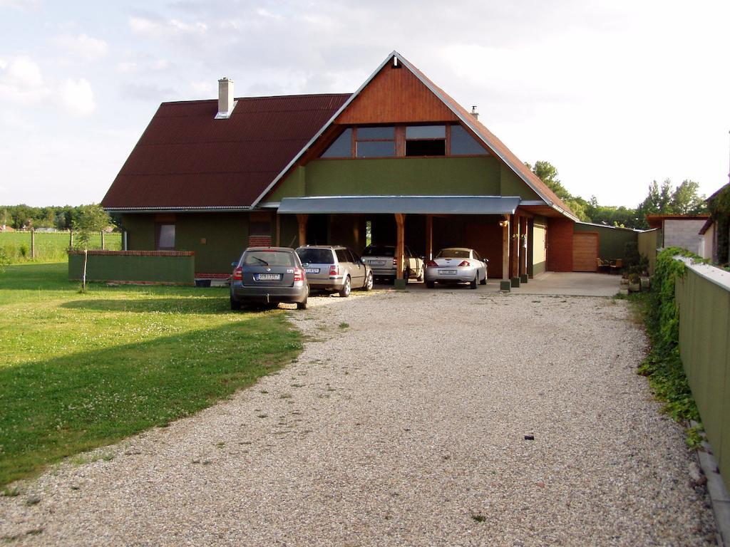 Guest house Pod Vapenkami Straznice
